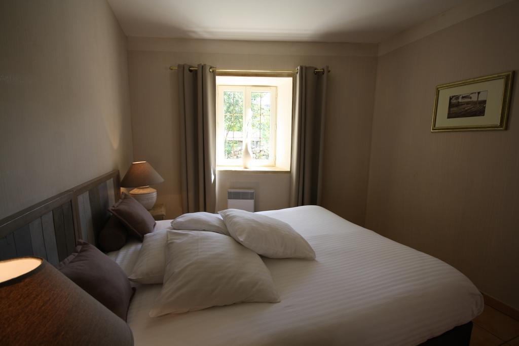 Logis Hotel Restaurant Le Domaine De L'Eau Vive ลาร์ฌองทิแยร์ ห้อง รูปภาพ