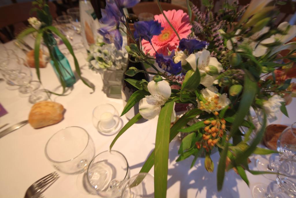 Logis Hotel Restaurant Le Domaine De L'Eau Vive ลาร์ฌองทิแยร์ ภายนอก รูปภาพ