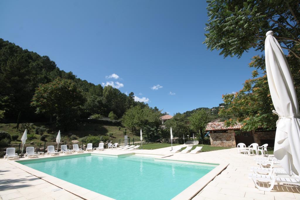 Logis Hotel Restaurant Le Domaine De L'Eau Vive ลาร์ฌองทิแยร์ ภายนอก รูปภาพ