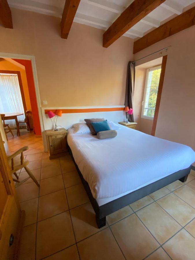 Logis Hotel Restaurant Le Domaine De L'Eau Vive ลาร์ฌองทิแยร์ ภายนอก รูปภาพ